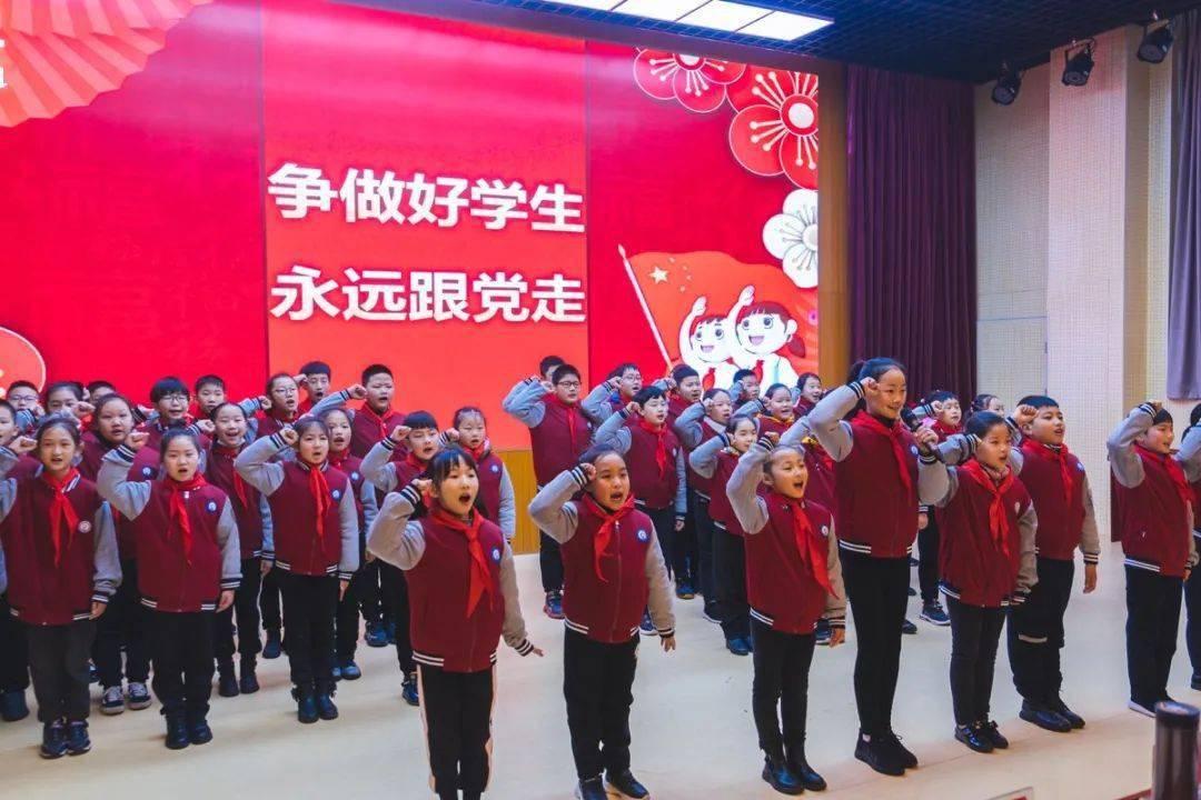 被困的小恶魔